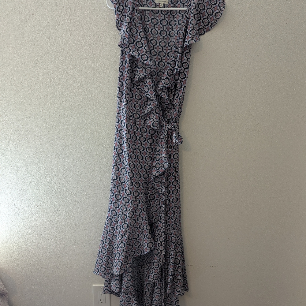 Max Studio Asymmetrical Ruffle Dress in Gray and Blue